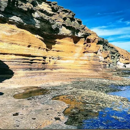 Peaceful And Private With Terrace * 아로나