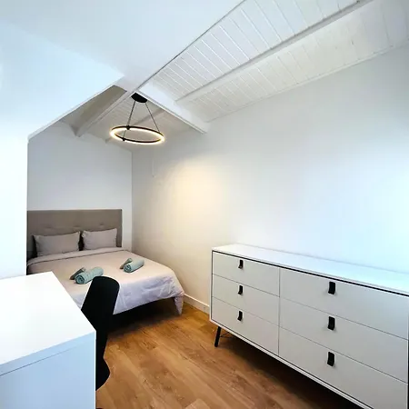 Peaceful And Private With Terrace 아로나